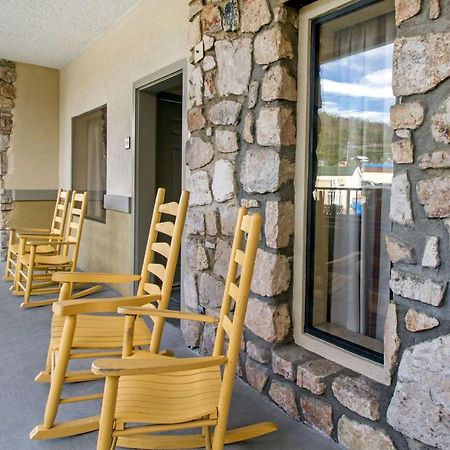 Econo Lodge Inn & Suites Gatlinburg At The Convention Center Exterior foto