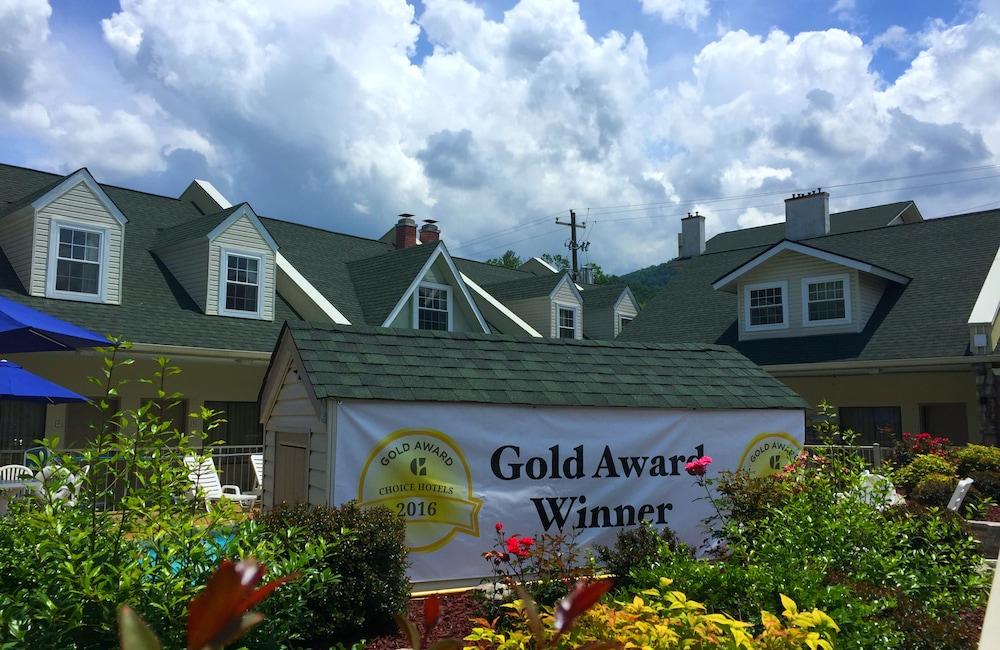 Econo Lodge Inn & Suites Gatlinburg At The Convention Center Exterior foto