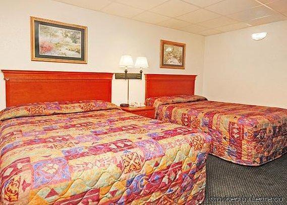 Econo Lodge Inn & Suites Gatlinburg At The Convention Center Quarto foto